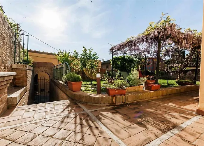 Advocata Nostra, Incontro Di Storia E Centralita アパート シエーナ