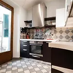 Apartment Advocata Nostra, Incontro Di Storia E Centralita *