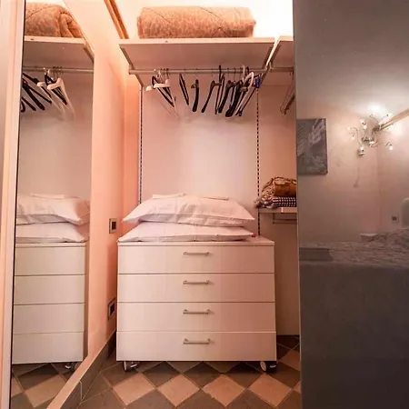 Advocata Nostra, Incontro Di Storia E Centralita Apartamento *