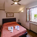 Advocata Nostra, Vivere In Case Nel Borgo Апартаменты *