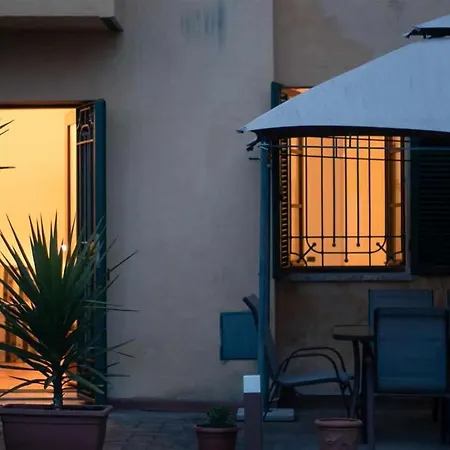 Apartment Advocata Nostra, Incontro Di Storia E Centralita *