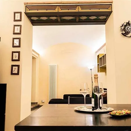 Advocata Nostra, Vivere In Nel Borgo شقة
