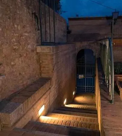 Advocata Nostra, Vivere In Nel Borgo شقة سيينا