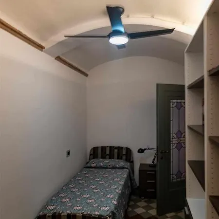 Advocata Nostra, Vivere In Nel Borgo * سيينا